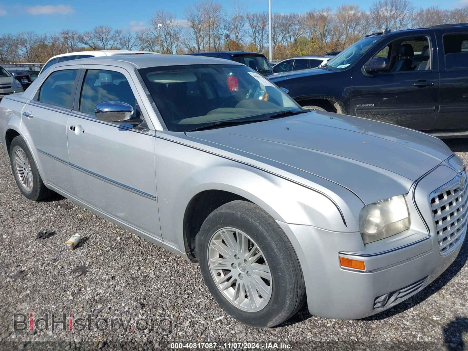 Photo 2C3CA4CD3AH149780 - CHRYSLER 300 2010