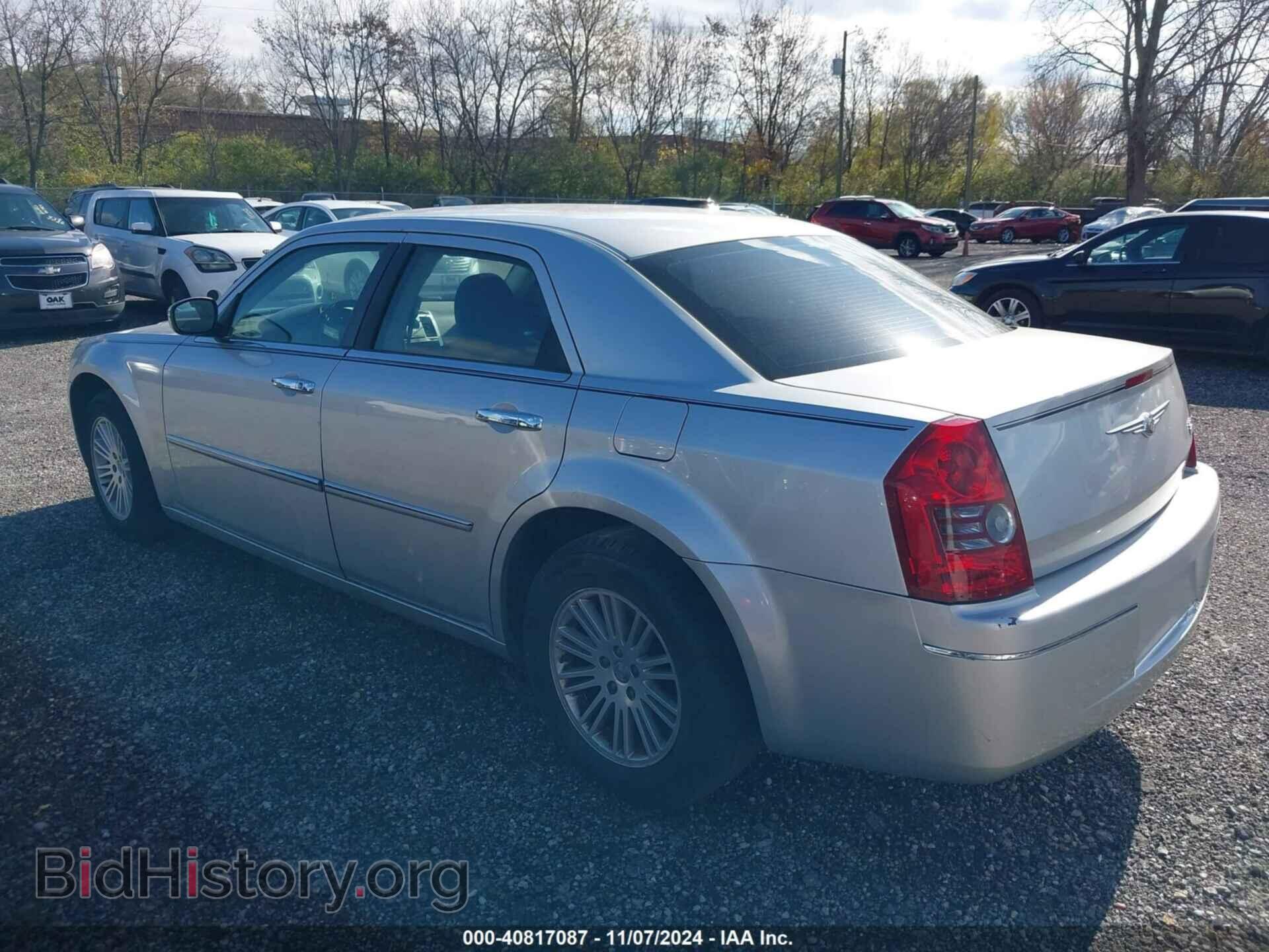 2010 CHRYSLER 300 - VIN: 2C3CA4CD3AH149780 - Фото 3