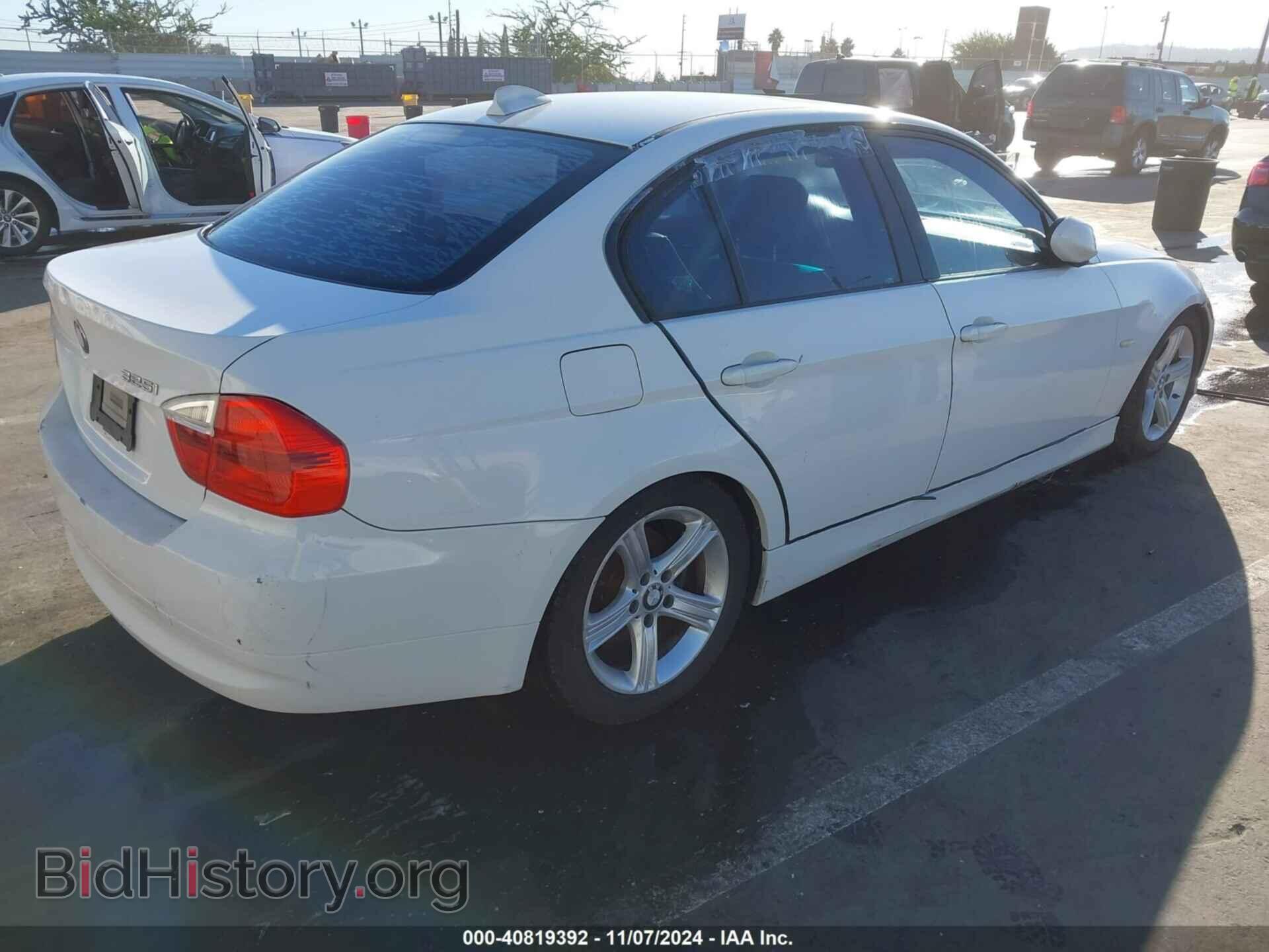 2006 BMW 325I - VIN: WBAVB13506KR66064 - Фото 4