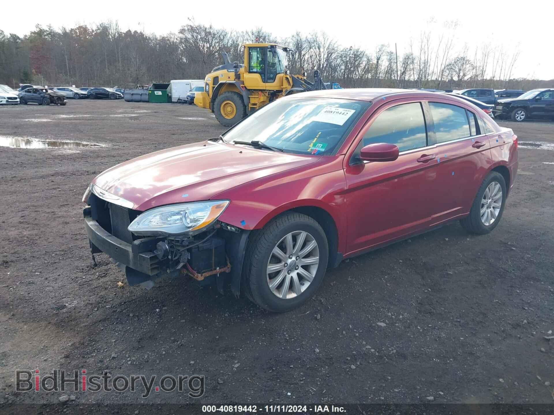 2012 CHRYSLER 200 - VIN: 1C3CCBBBXCN114601 - Фото 2