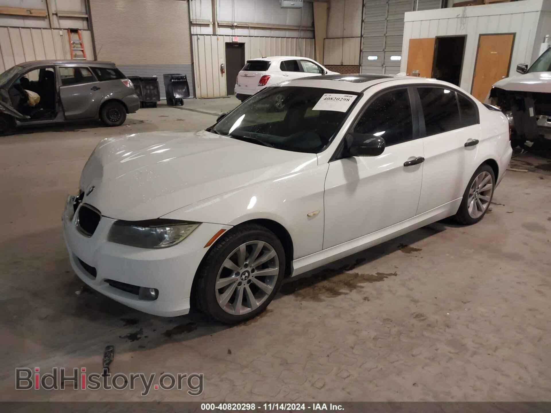 2011 BMW 328I - VIN: WBAPH7C54BE677319 - Фото 2