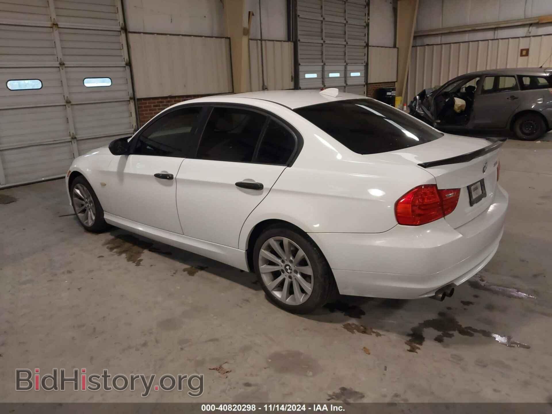 2011 BMW 328I - VIN: WBAPH7C54BE677319 - Фото 3