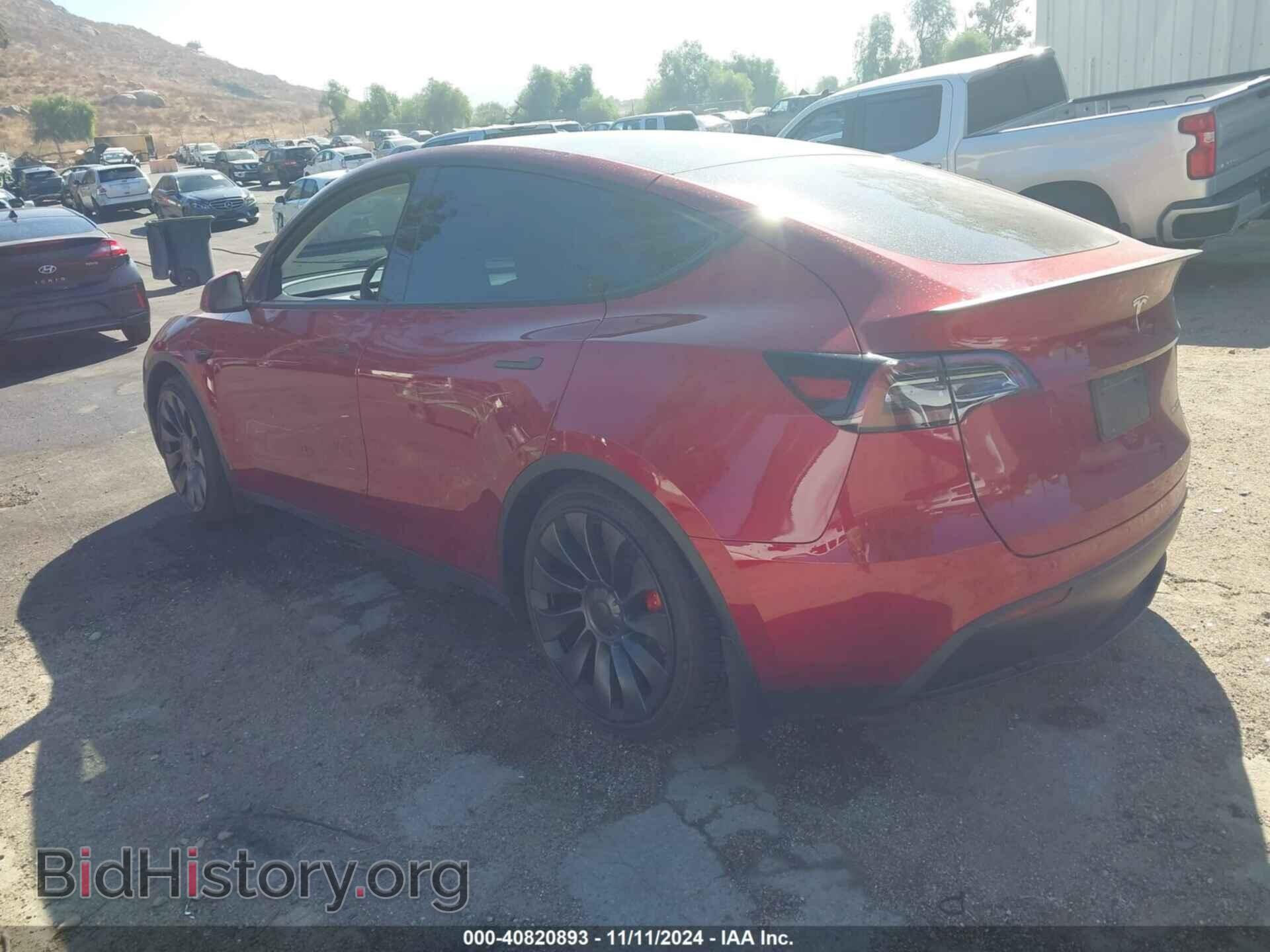 2024 TESLA MODEL Y - VIN: 7SAYGDEF2RF049253 - Фото 3