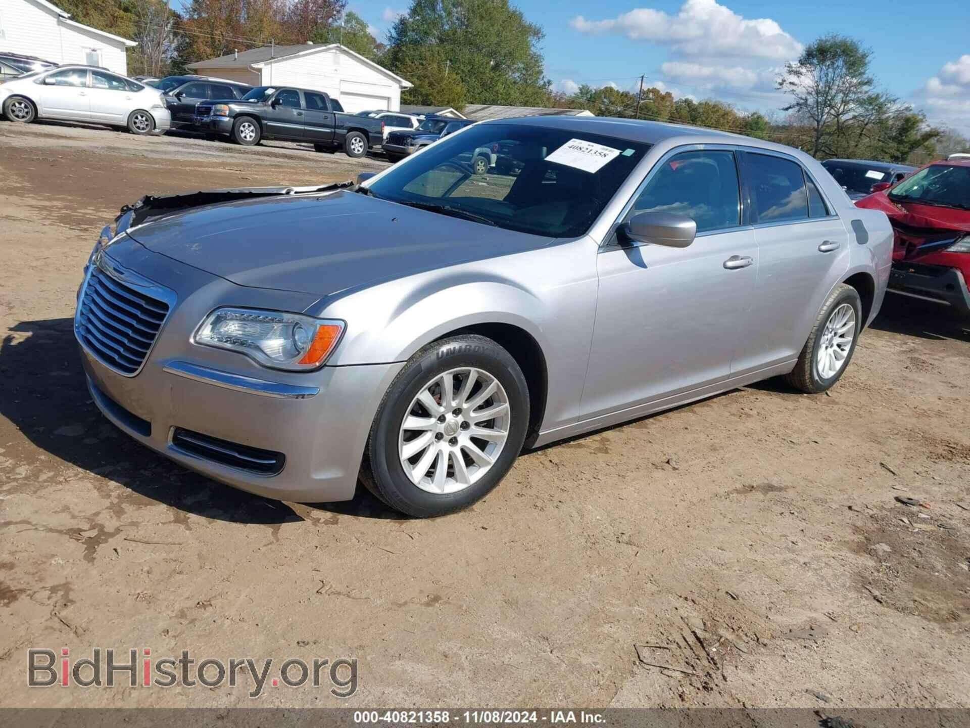 2014 CHRYSLER 300 - VIN: 2C3CCAAG9EH119890 - Фото 2