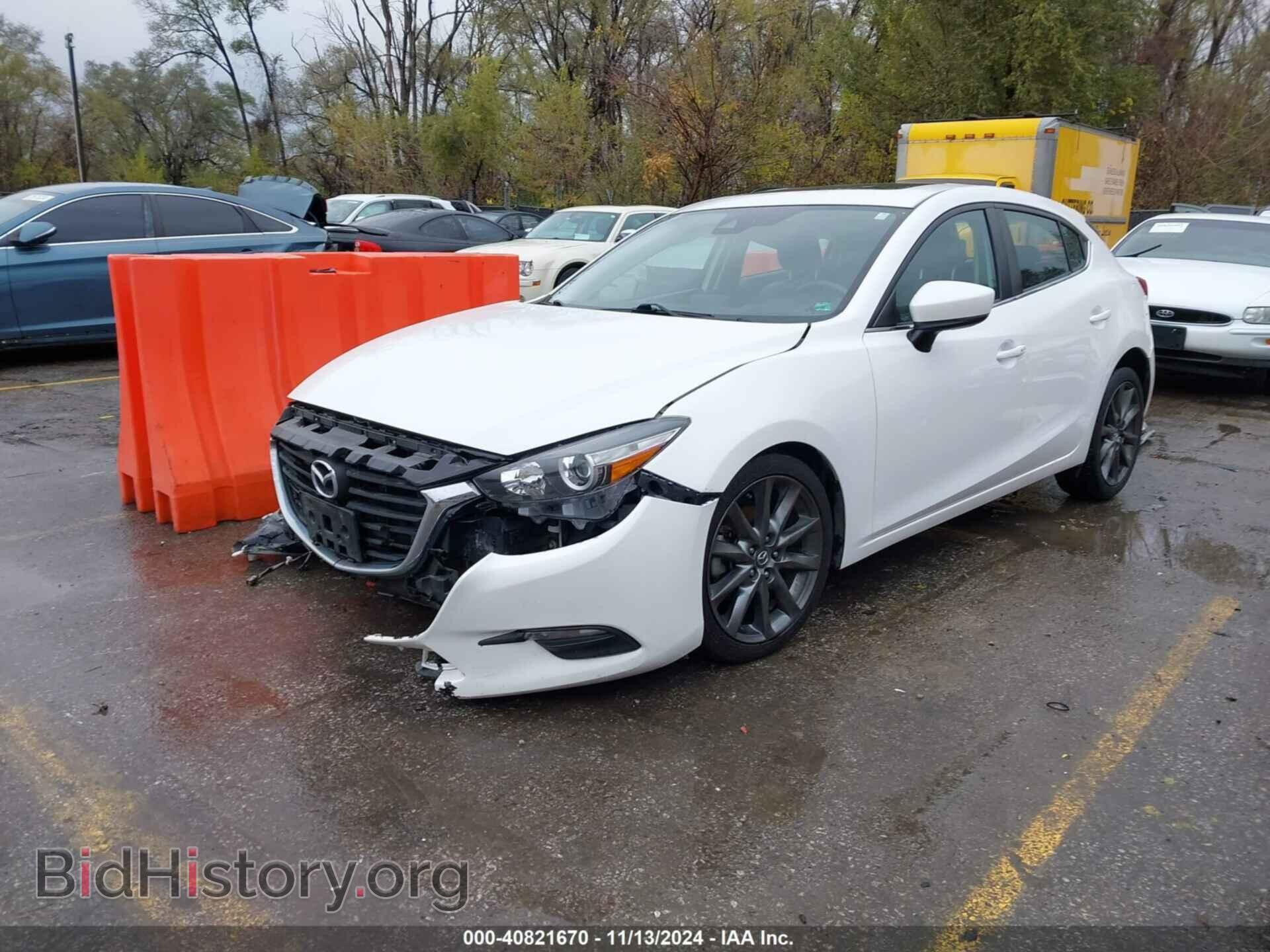2018 MAZDA MAZDA3 - VIN: 3MZBN1L3XJM266711 - Фото 2