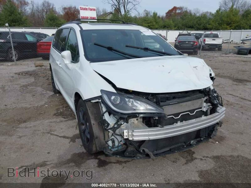 2020 Chrysler PACIFICA Touring L Plus (VIN 2C4RC1EG0LR270088) — photo 1 of 17, IAAI, damage: front end