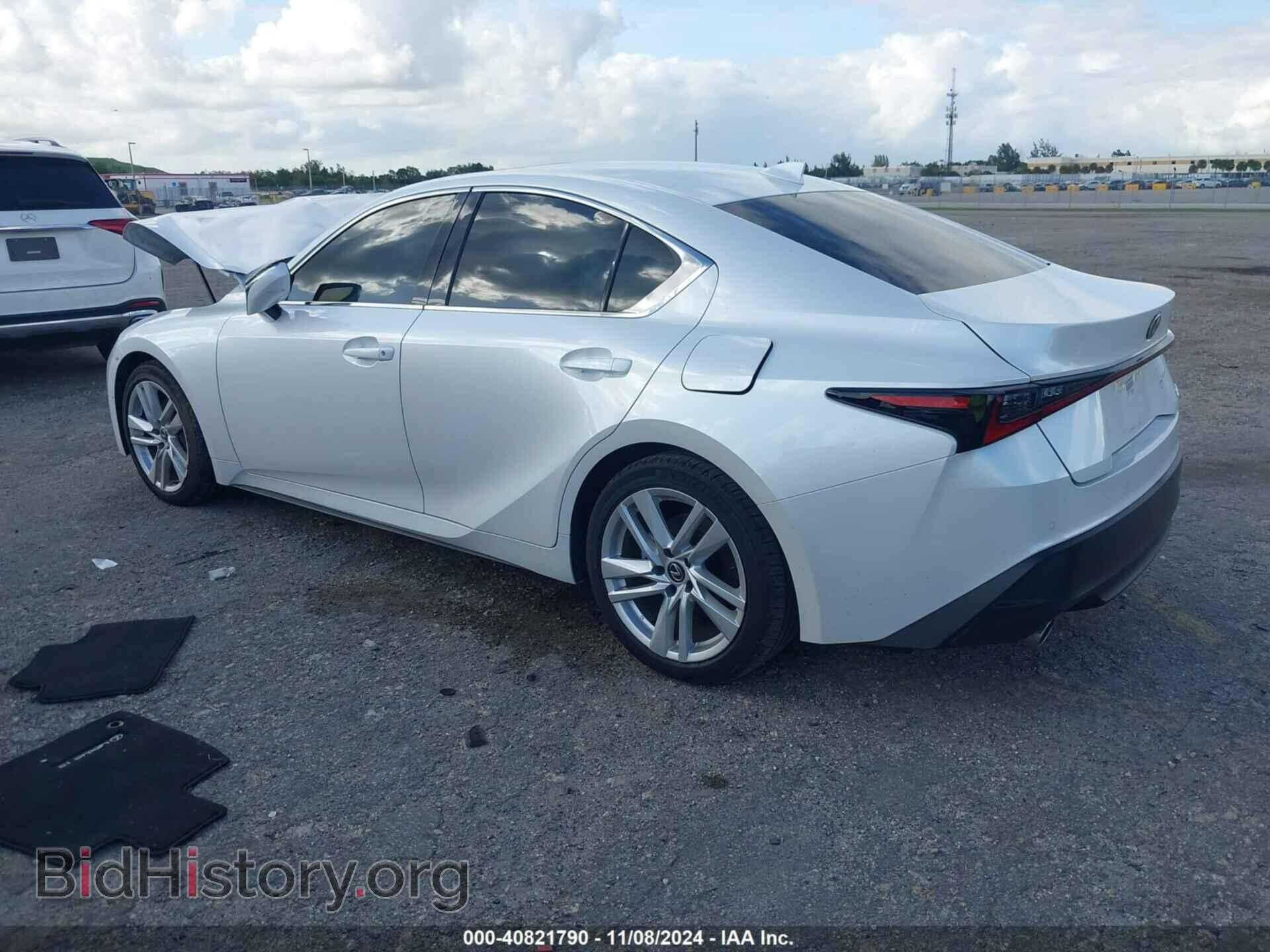 2024 LEXUS IS 300 - VIN: JTHCA1D29R5132104 - Фото 3