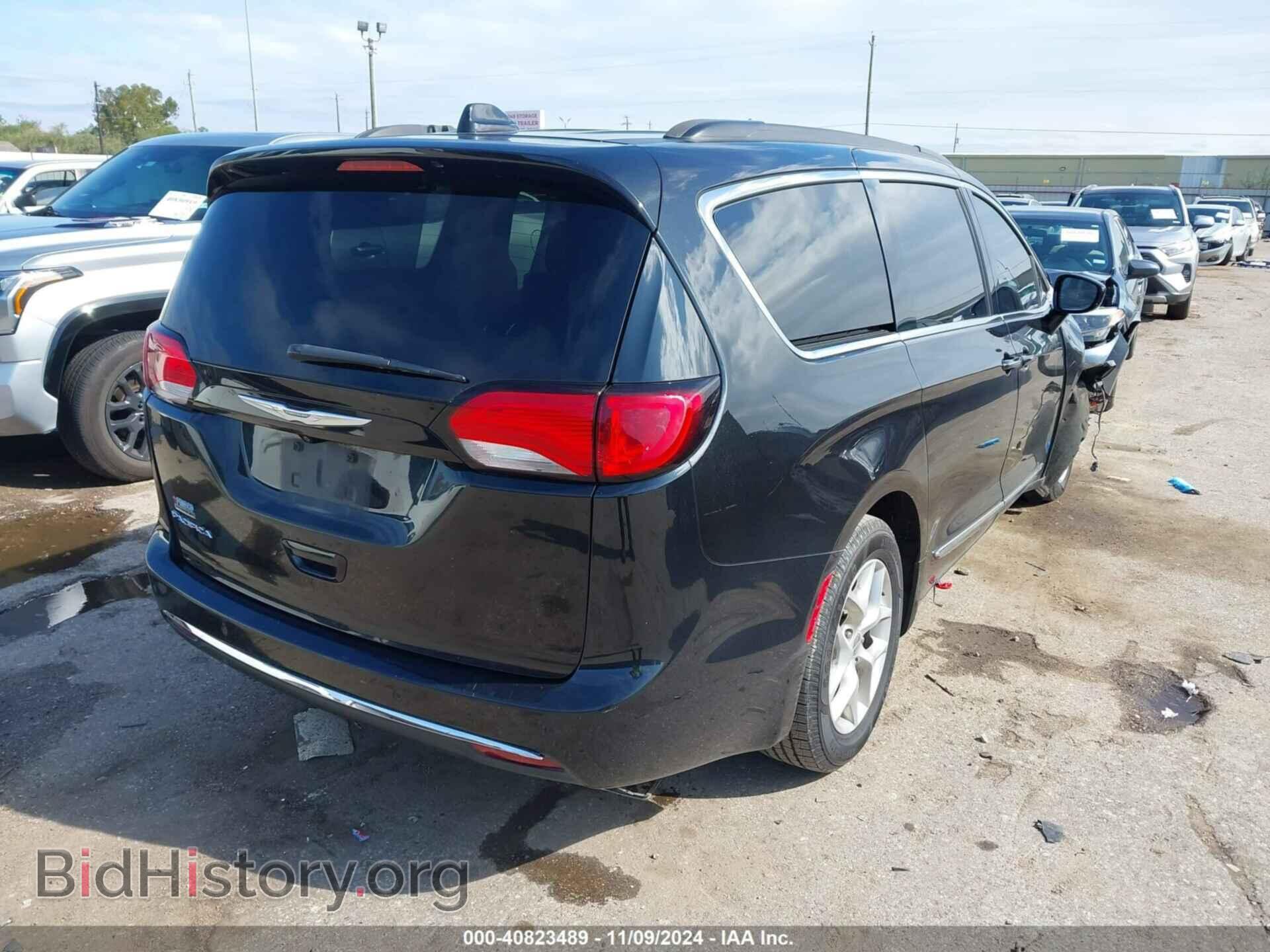 2017 CHRYSLER PACIFICA - VIN: 2C4RC1BGXHR809733 - Фото 4