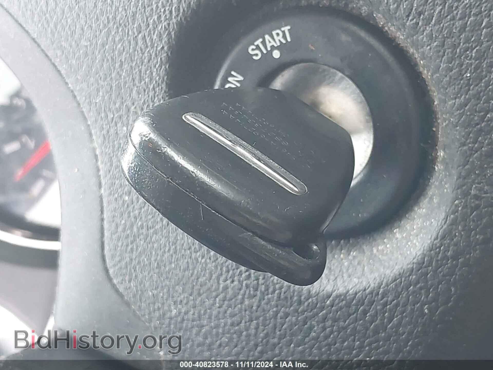 2013 CHRYSLER 200 - VIN: 1C3CCBAB1DN734000 - Фото 11
