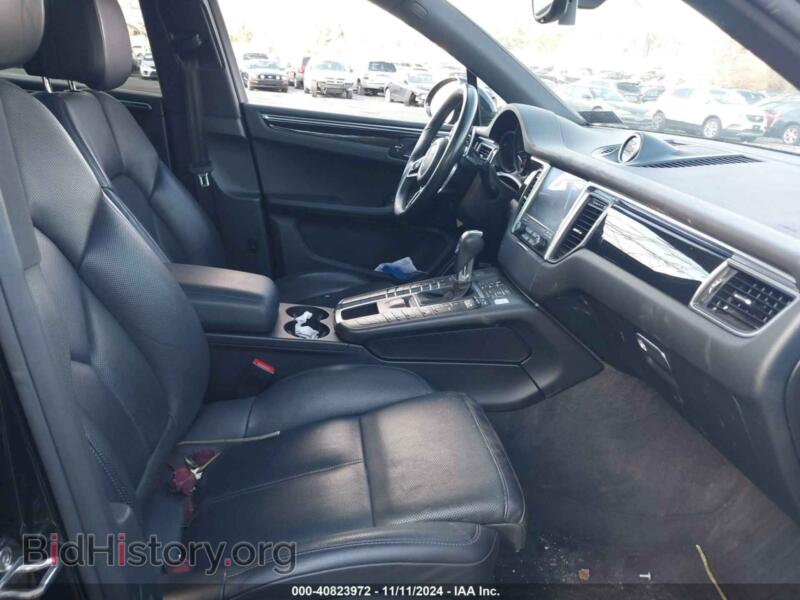 2017 Porsche MACAN (VIN WP1AA2A55HLB01566) — photo 5 of 16