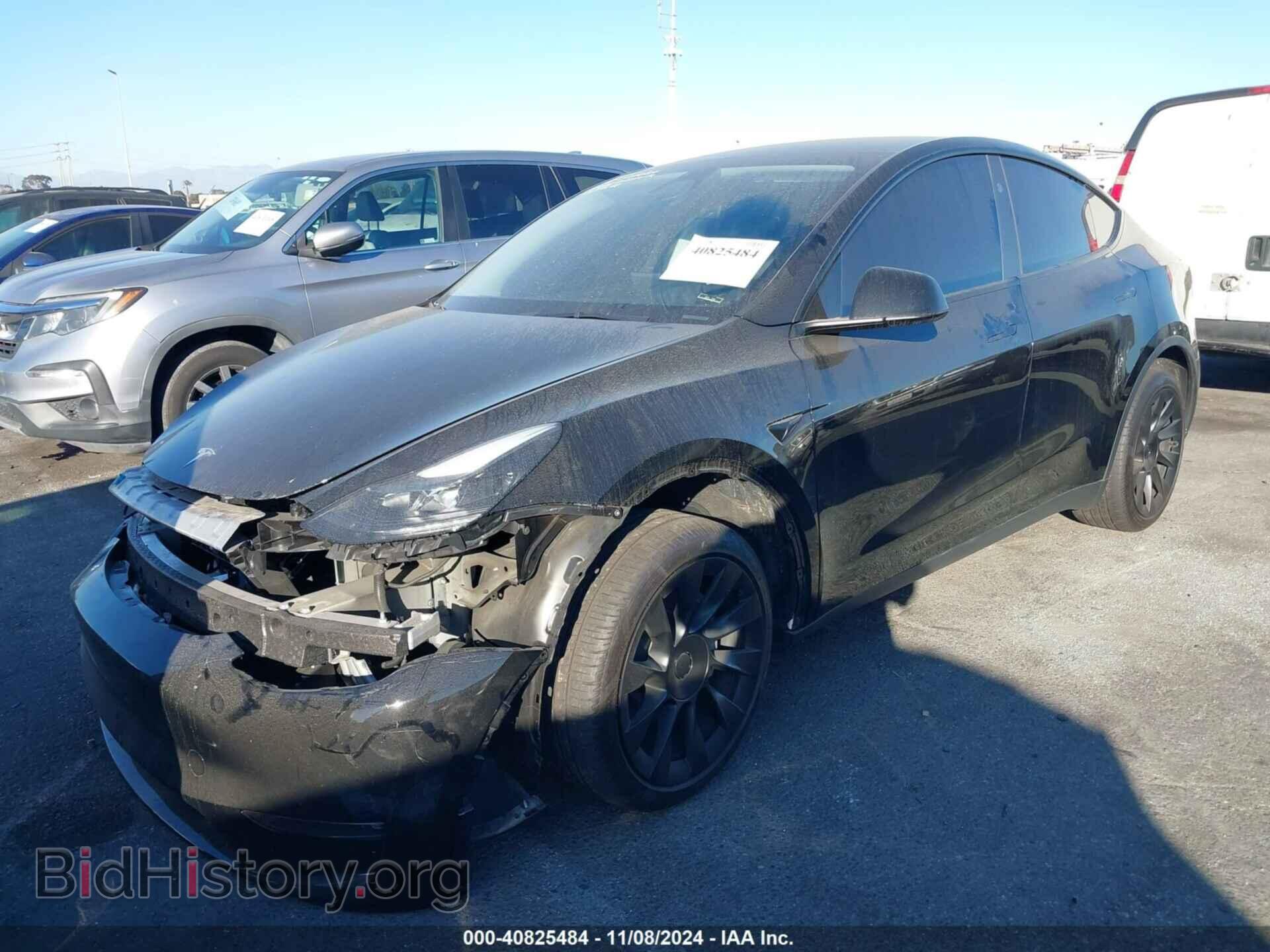 2023 TESLA MODEL Y - VIN: 7SAYGDED7PF947018 - Фото 2
