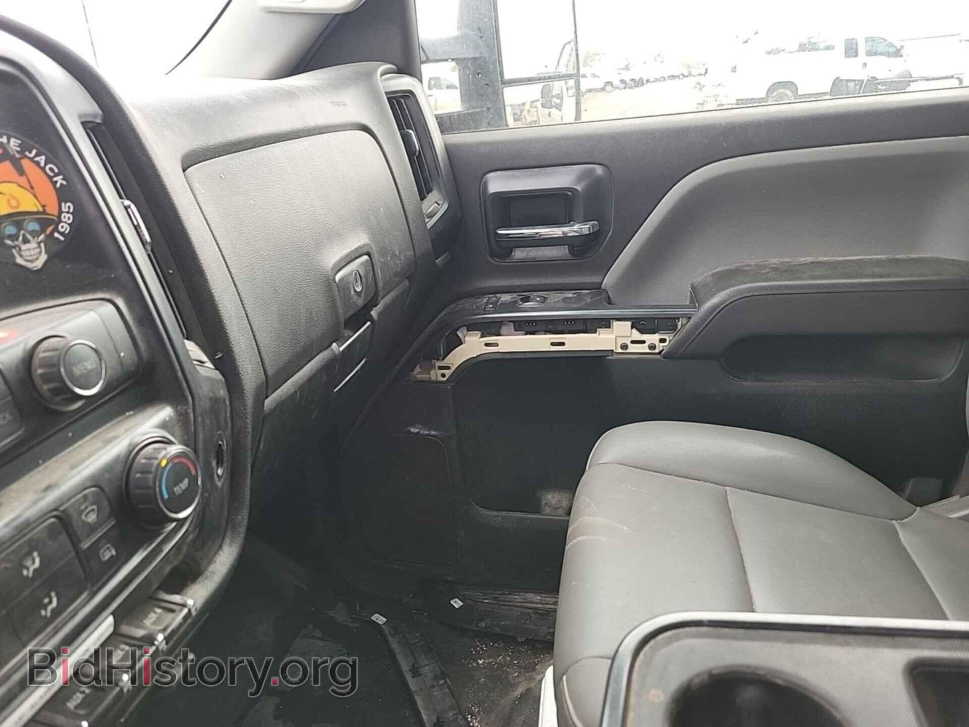 2017 CHEVROLET SILVERADO - VIN: 1GC4KYEY0HF205965 - Фото 2