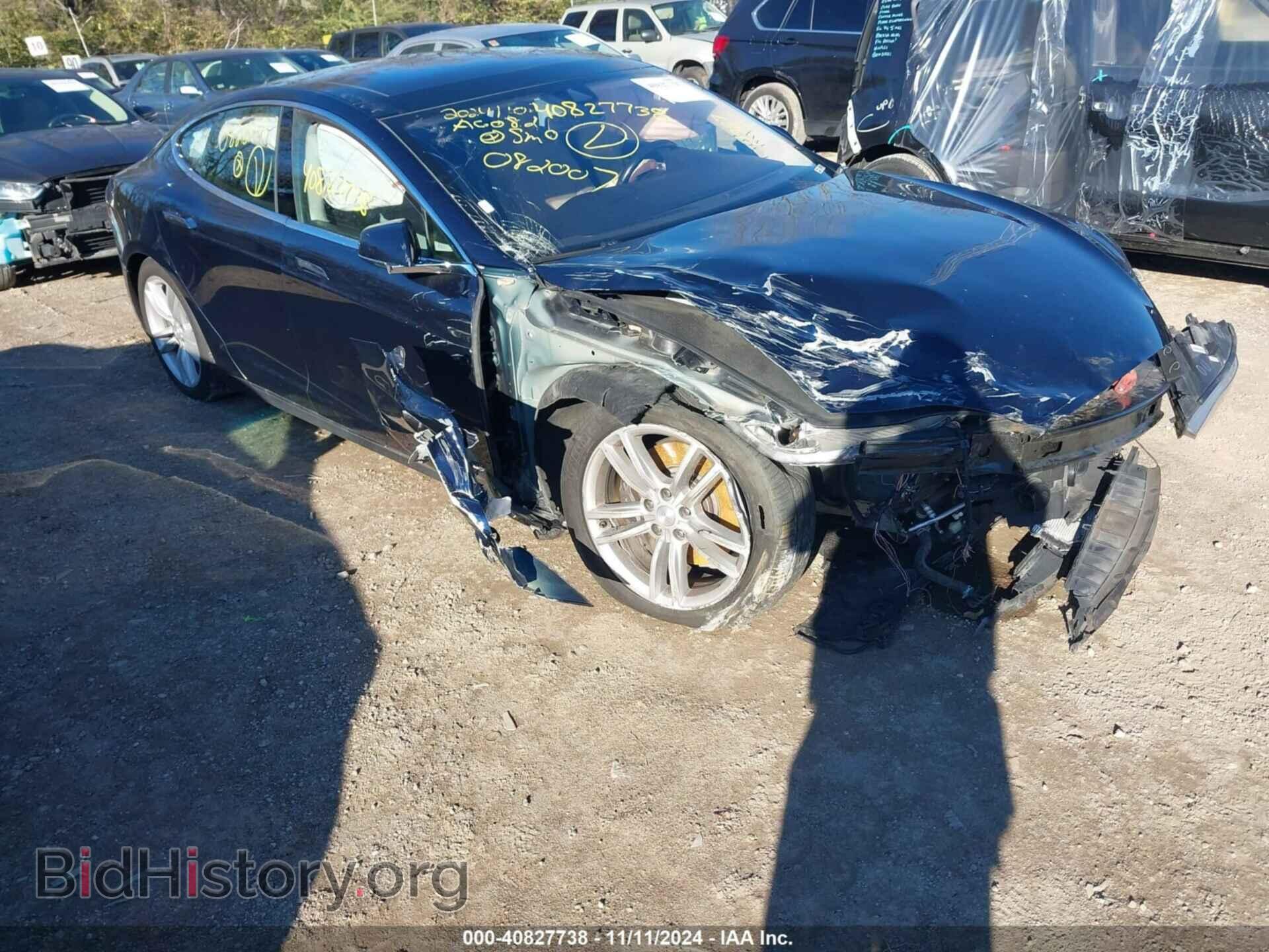 Фотография 5YJSA1H2XFF082007 - TESLA MODEL S 2015
