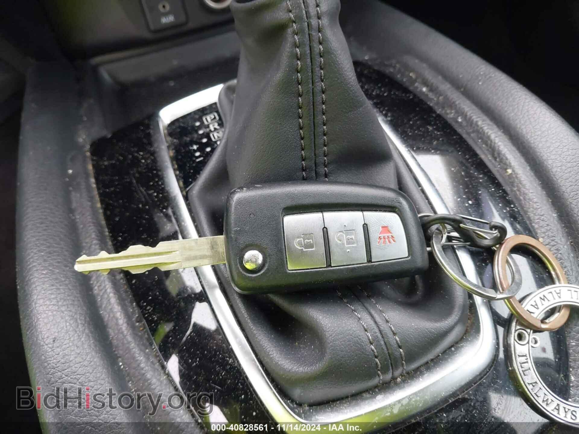 2017 NISSAN ROGUE - VIN: 5N1AT2MT2HC794890 - Фото 11