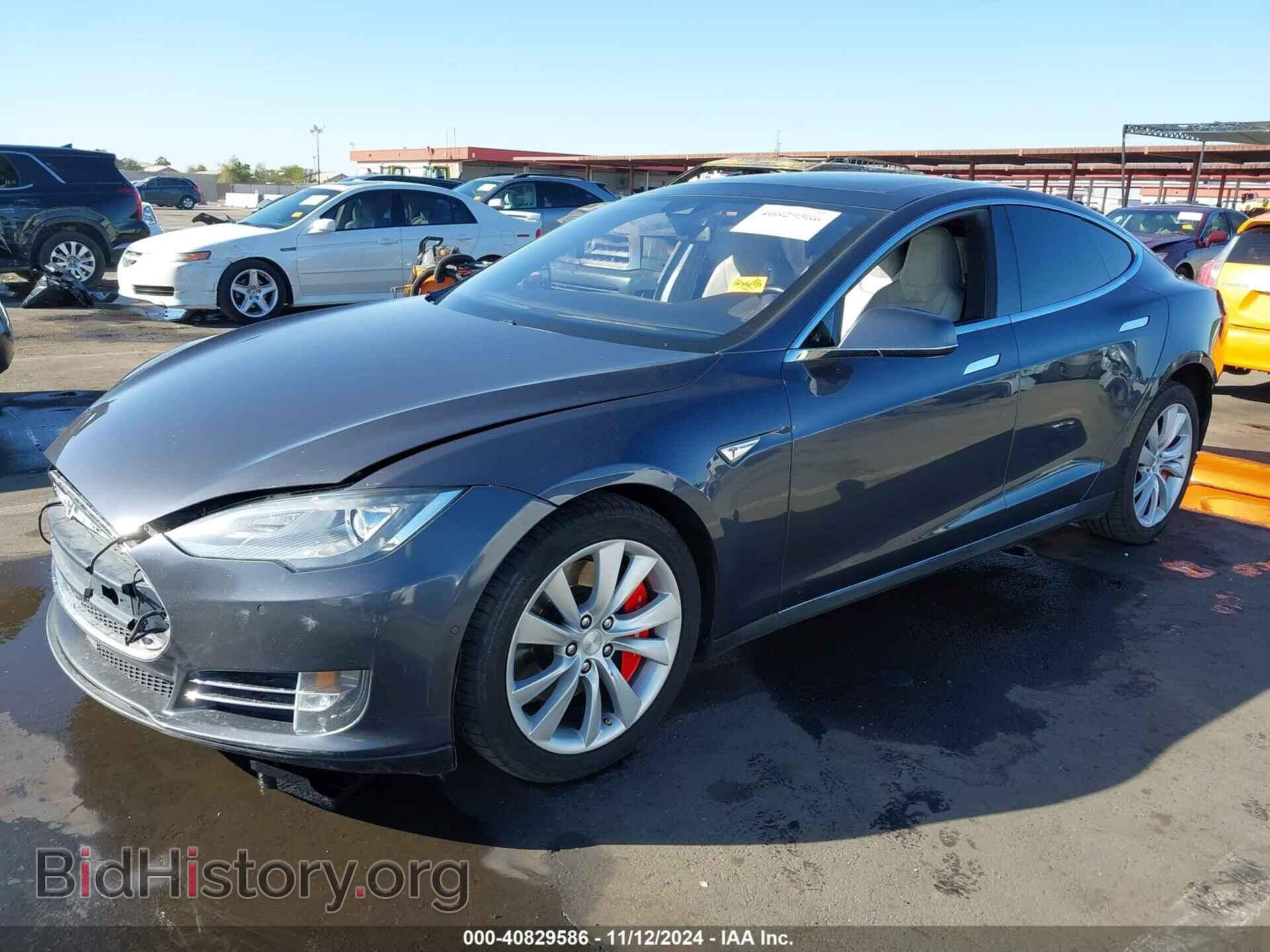 2015 TESLA MODEL S - VIN: 5YJSA1E25FF118870 - Фото 2