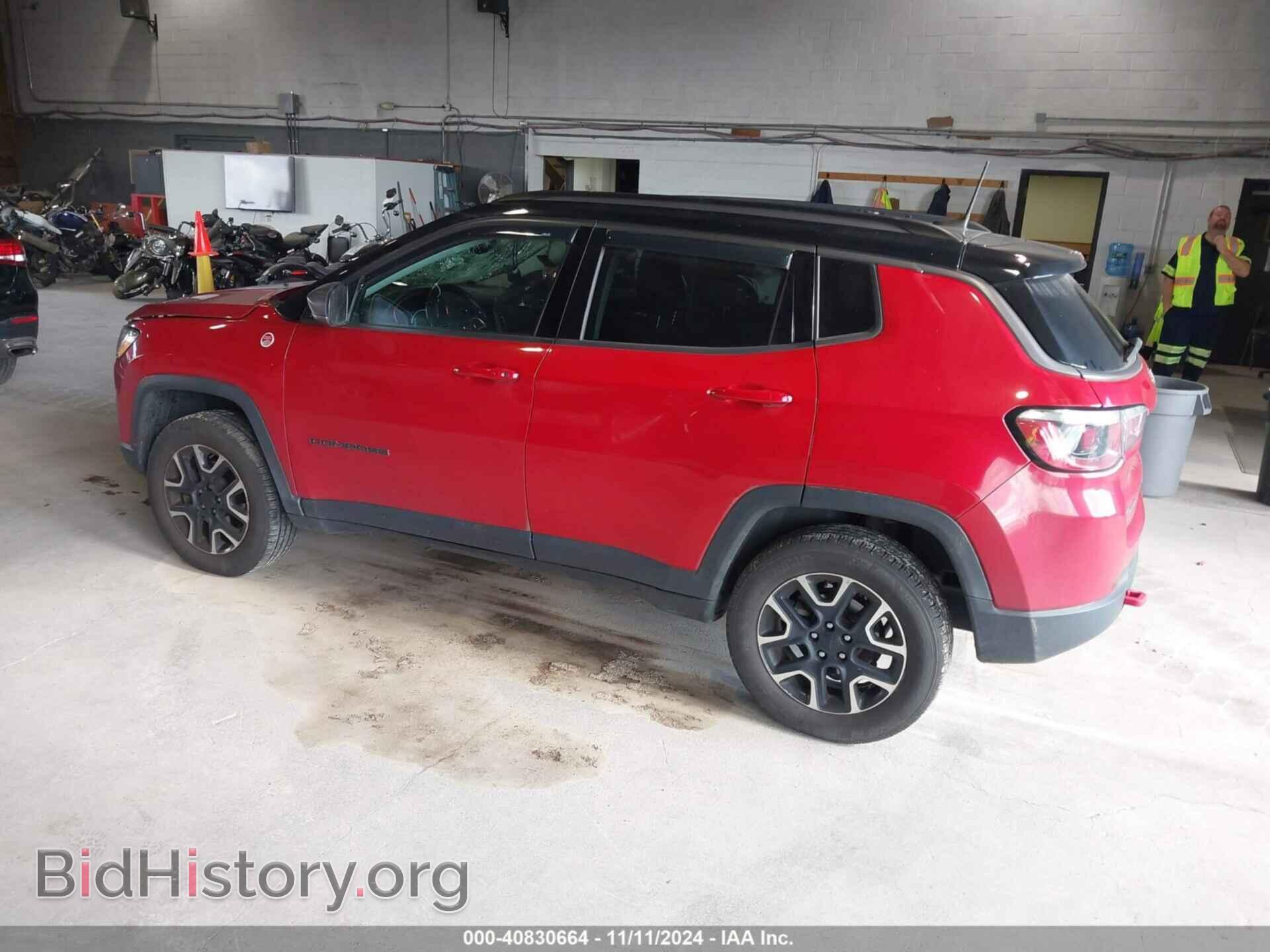 2019 JEEP COMPASS - VIN: 3C4NJDDB2KT799792 - Фото 3