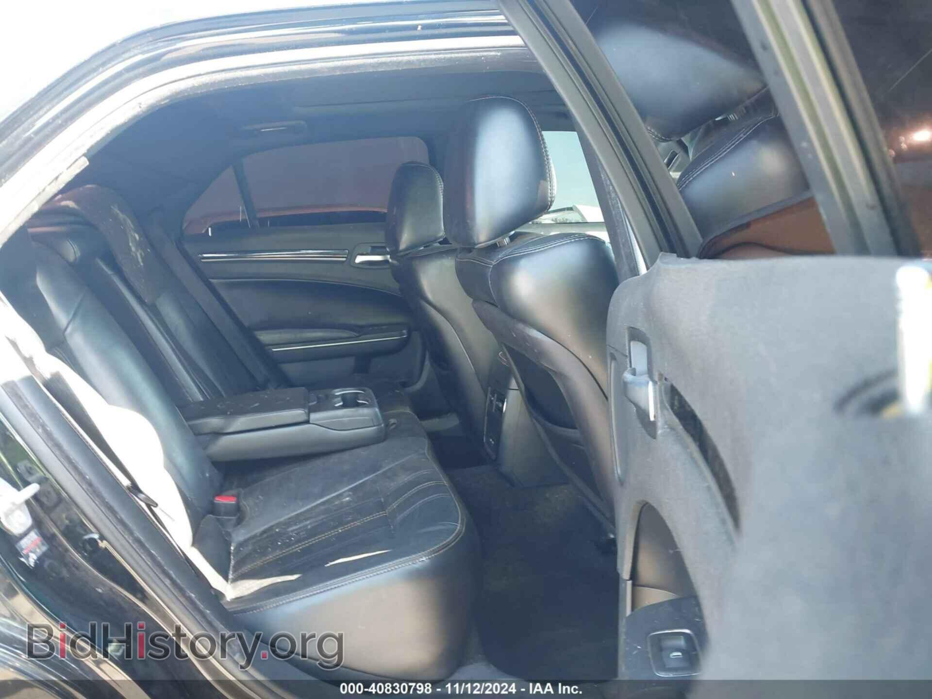 2016 CHRYSLER 300 - VIN: 2C3CCABG3GH324963 - Фото 8
