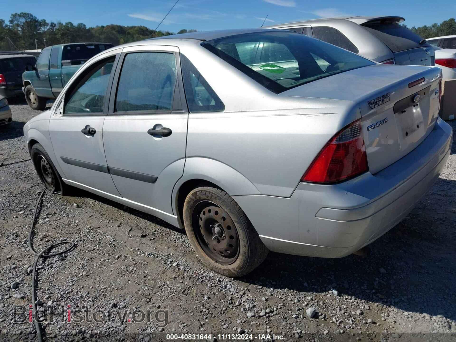 2005 FORD FOCUS - VIN: 1FAFP34N05W130450 - Фото 3