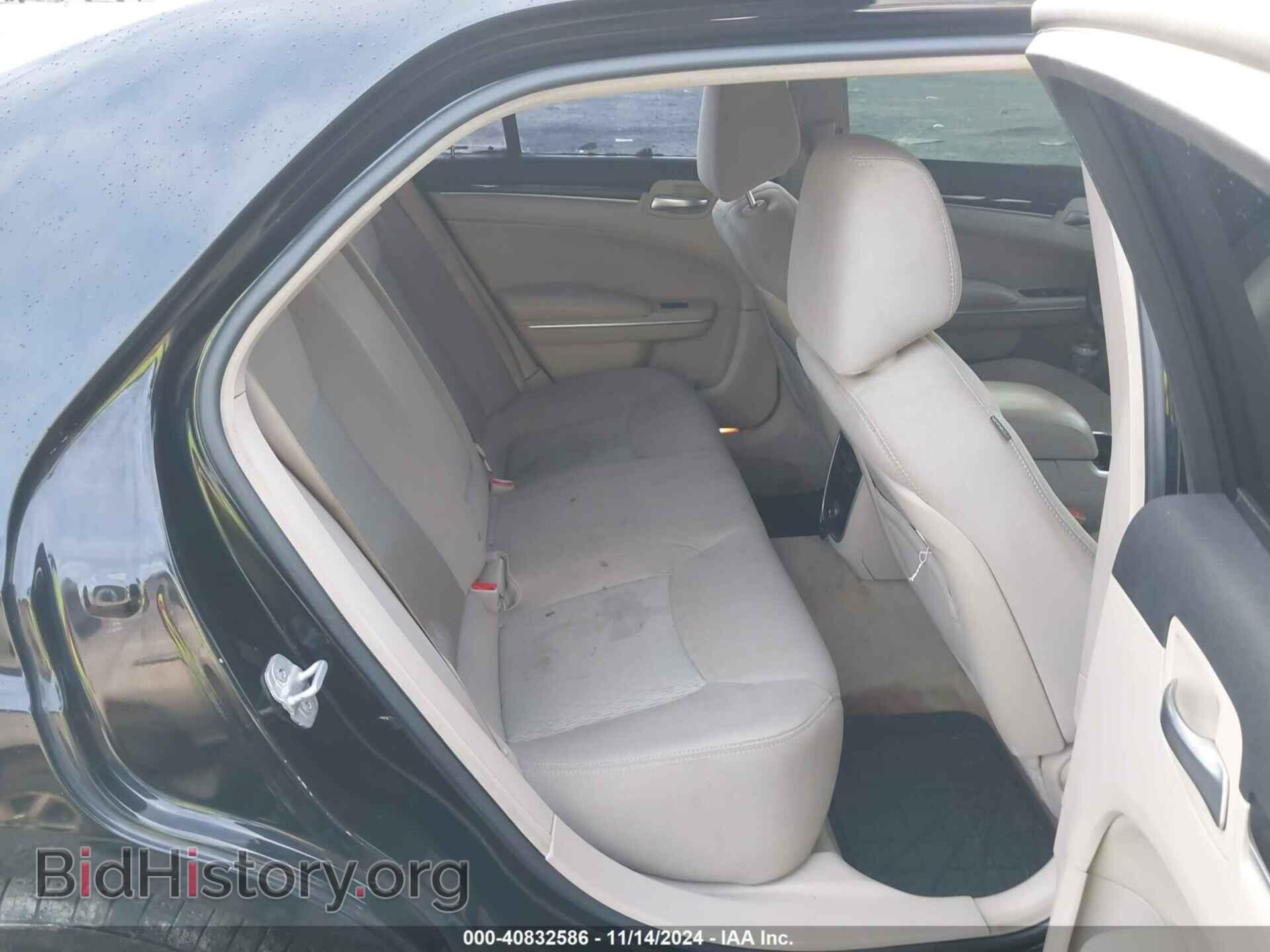 2014 CHRYSLER 300 - VIN: 2C3CCAAG3EH156689 - Фото 8