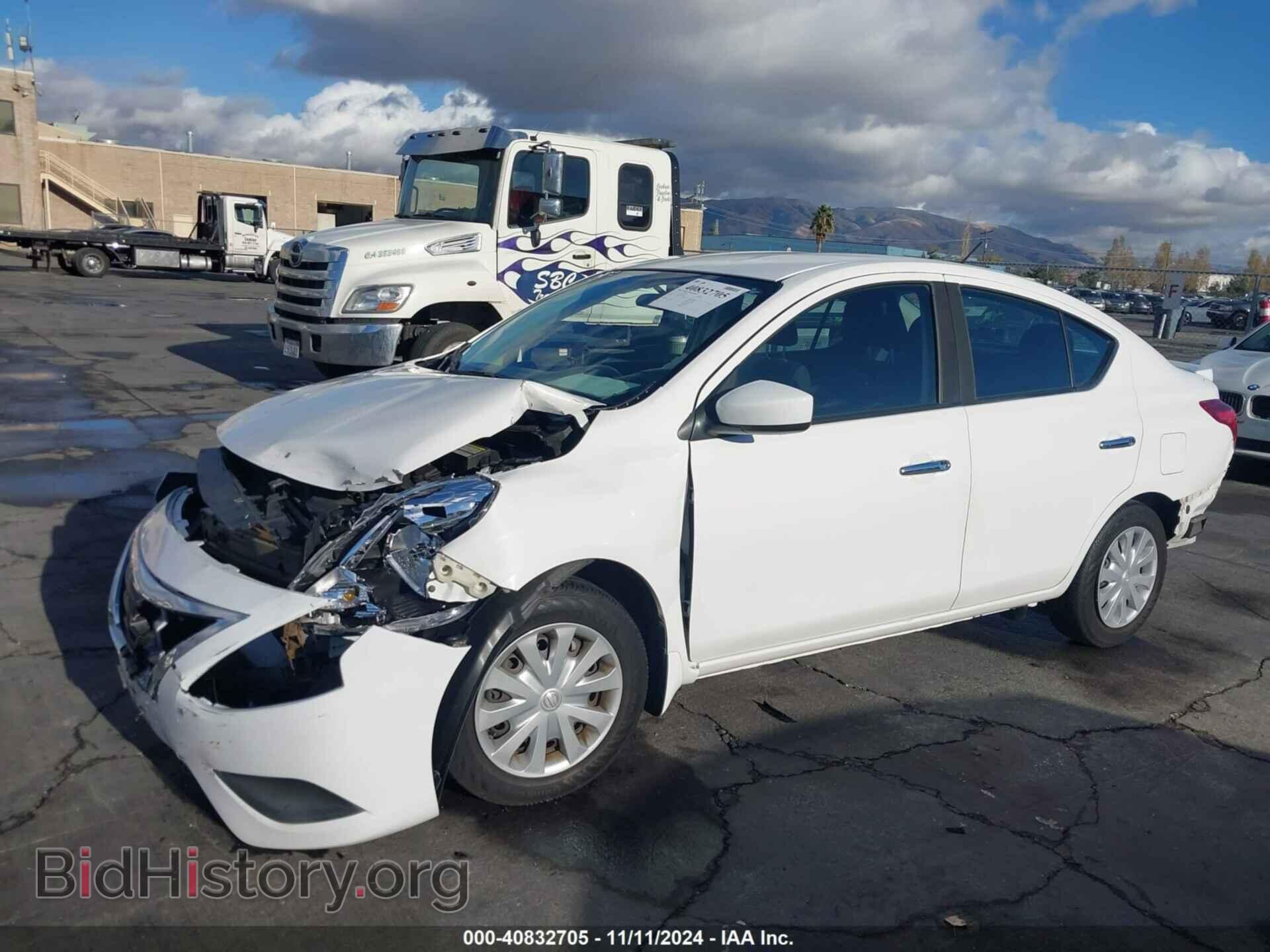 2017 NISSAN VERSA - VIN: 3N1CN7AP3HL823784 - Фото 2