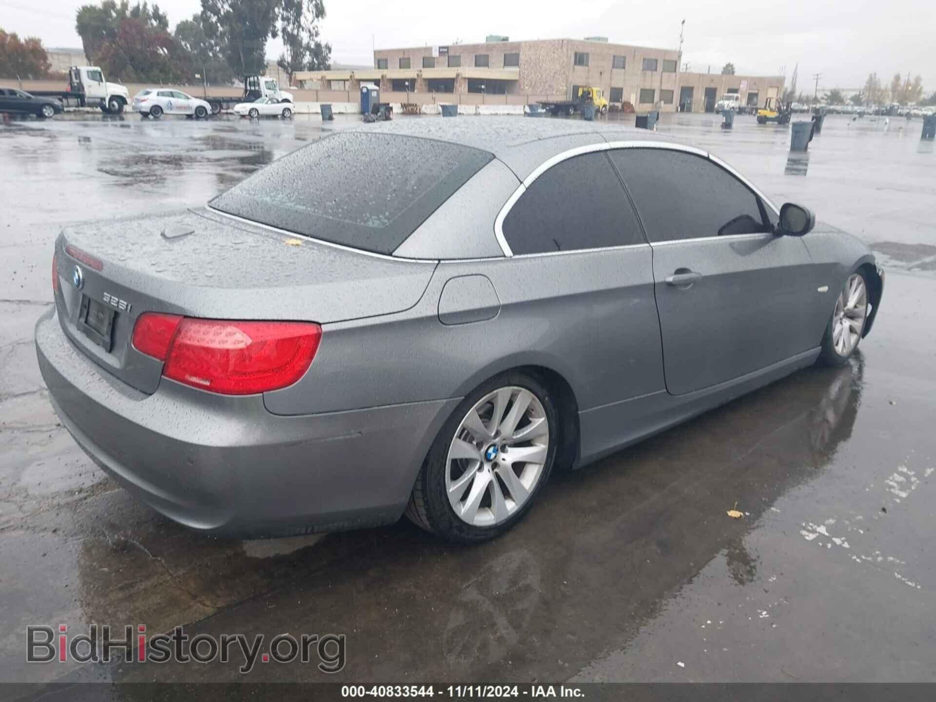 2011 BMW 328I - VIN: WBADW7C5XBE543164 - Фото 4