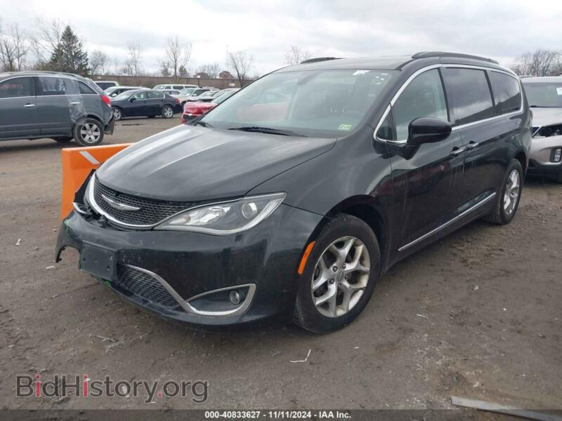 2017 Chrysler PACIFICA (VIN 2C4RC1BGXHR508461) — photo 2 of 16