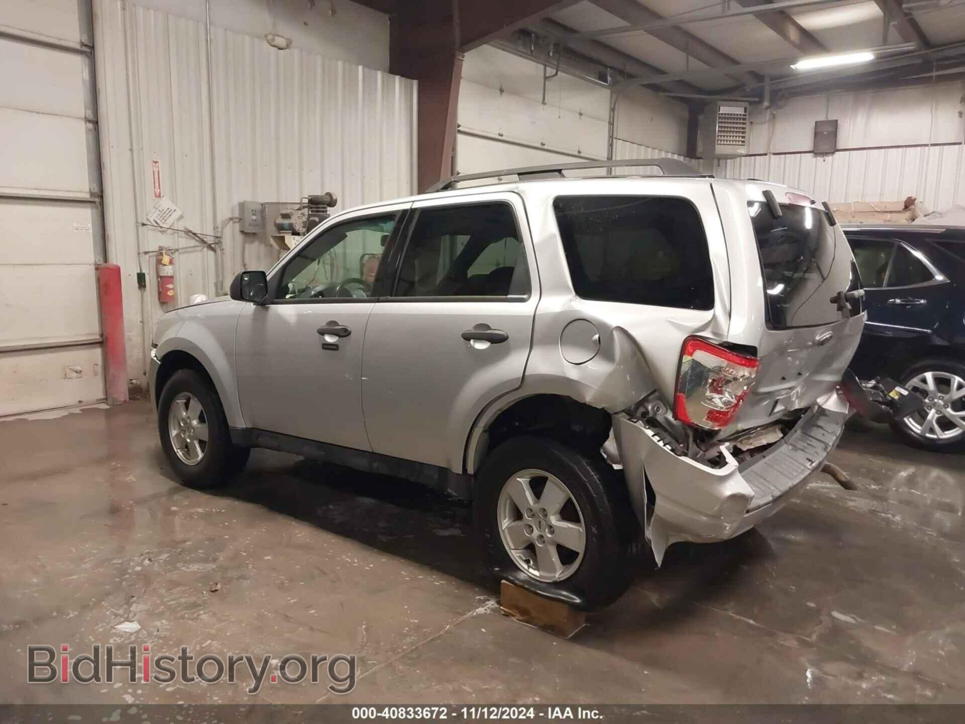 2010 FORD ESCAPE - VIN: 1FMCU9D79AKC59018 - Фото 3