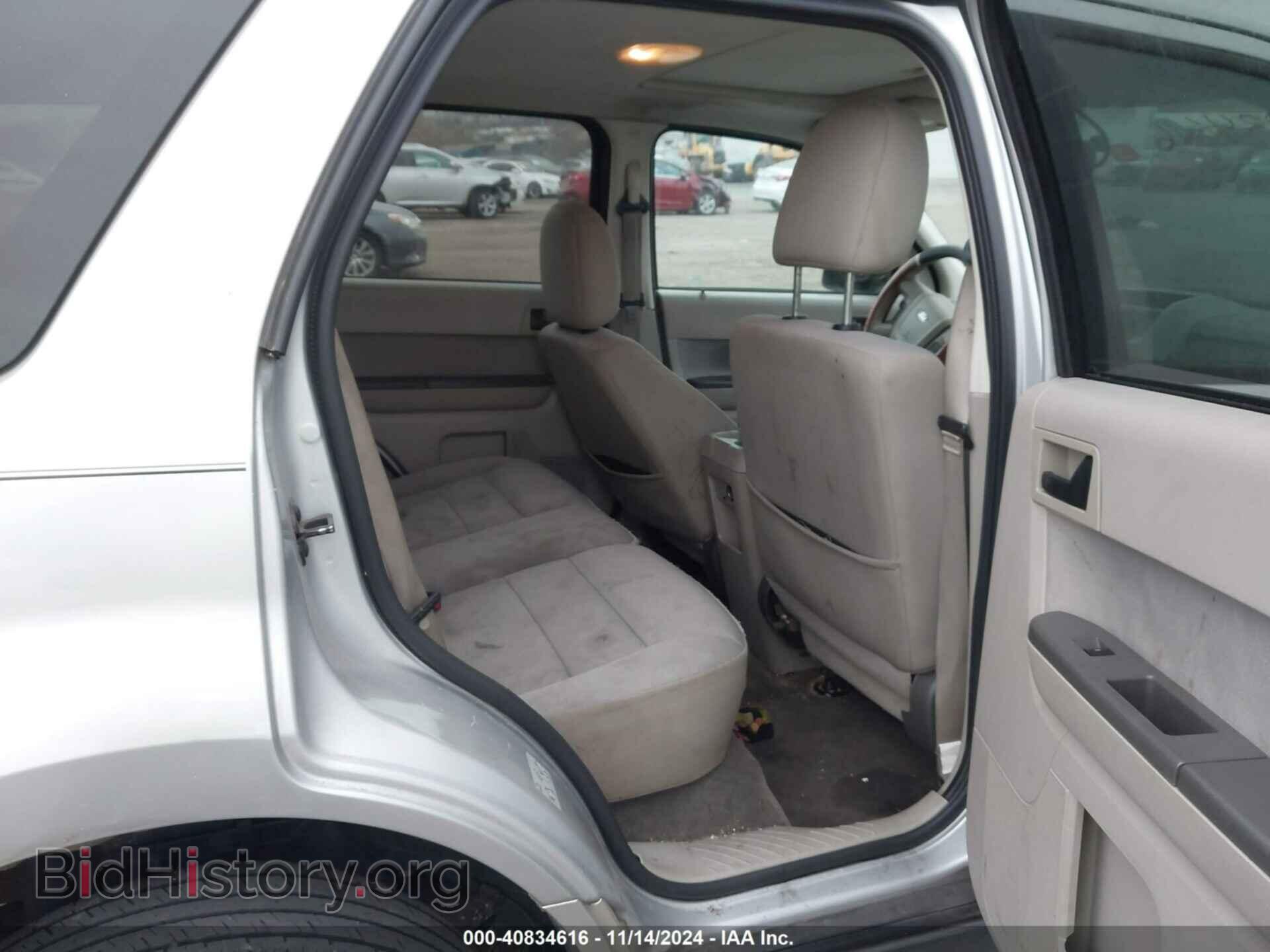 2011 FORD ESCAPE - VIN: 1FMCU0D75BKC16003 - Фото 8