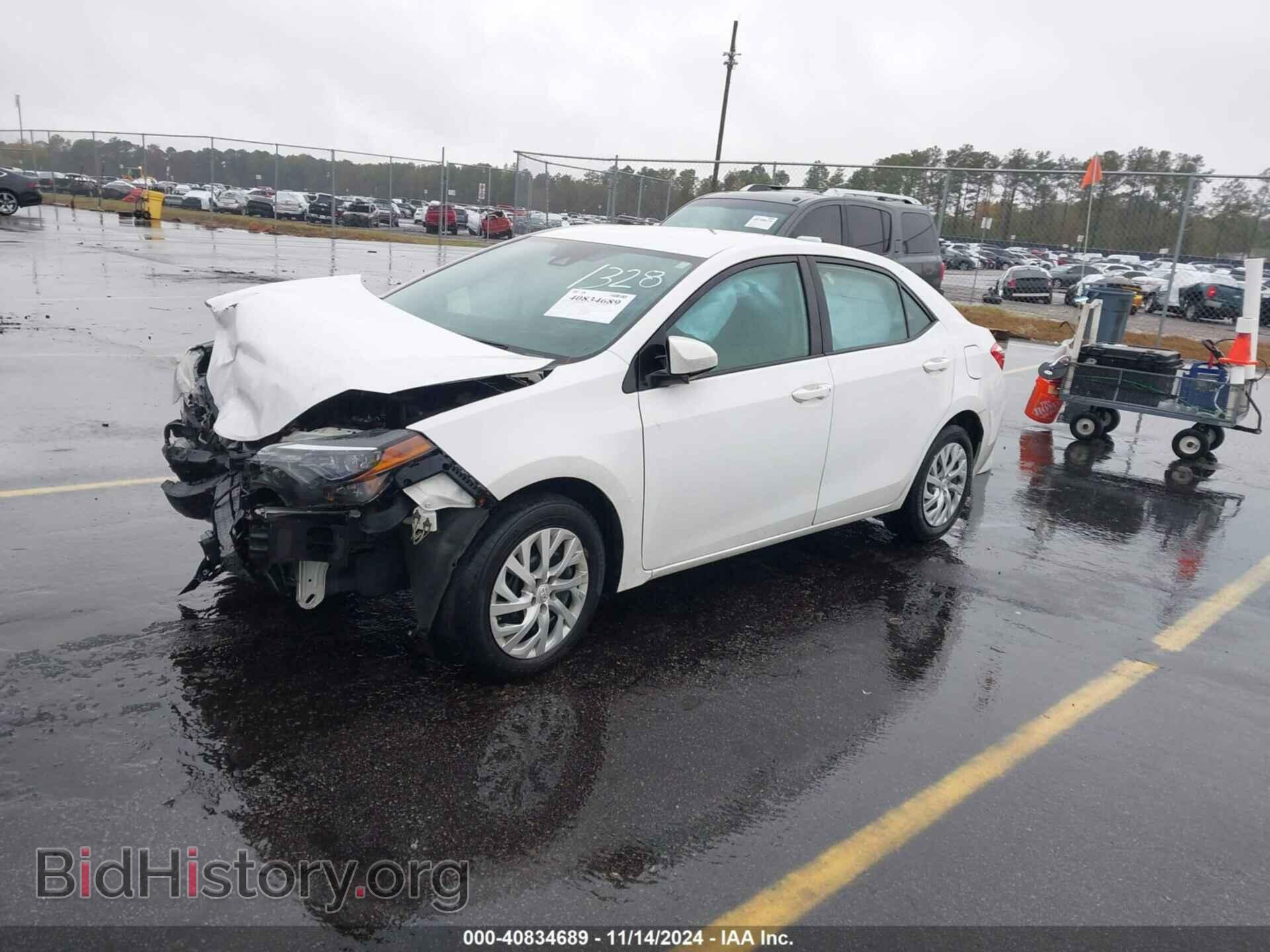 2018 TOYOTA COROLLA - VIN: 5YFBURHE2JP751061 - Фото 2