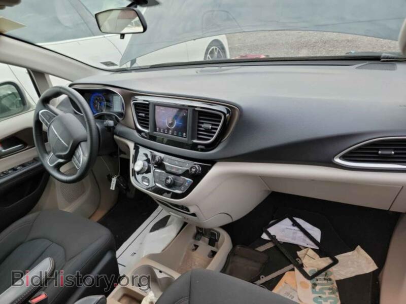 2019 Chrysler PACIFICA Touring (VIN 2C4RC1DG2KR702051) — фото 1 из 16, IAAI, повреждение: нормальный износ