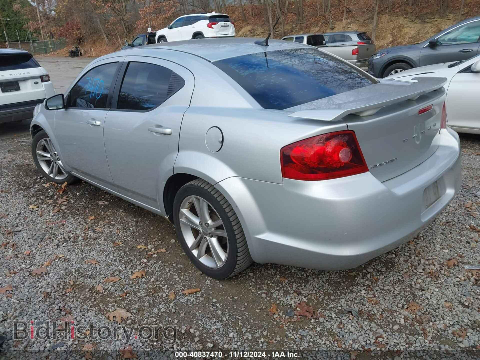 2011 DODGE AVENGER - VIN: 1B3BD1FG2BN586425 - Фото 3