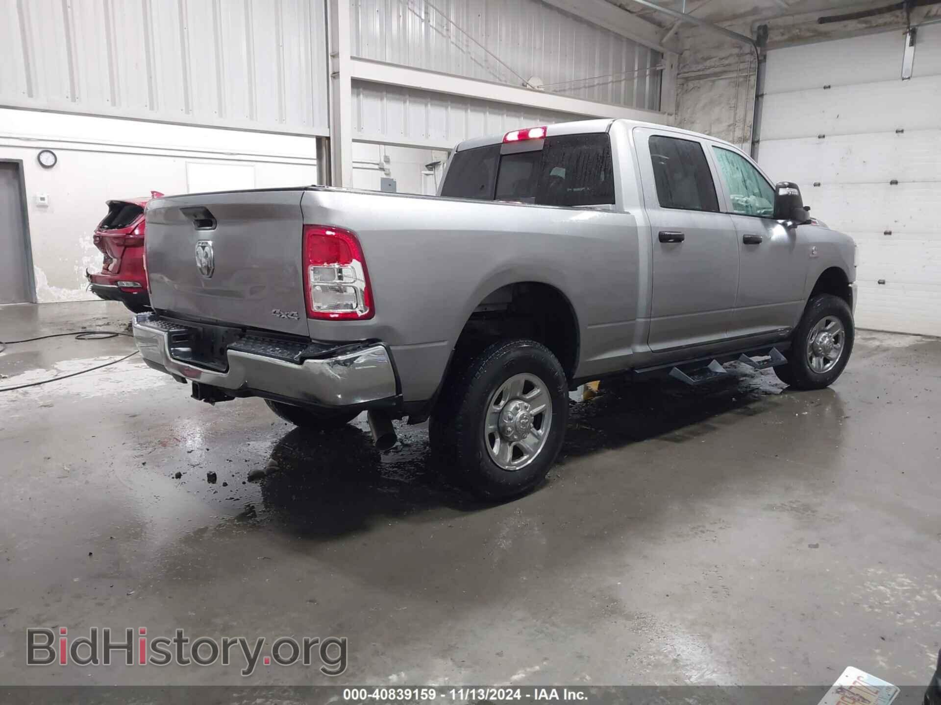 2023 RAM 2500 - VIN: 3C6UR5CL1PG569043 - Photo 4