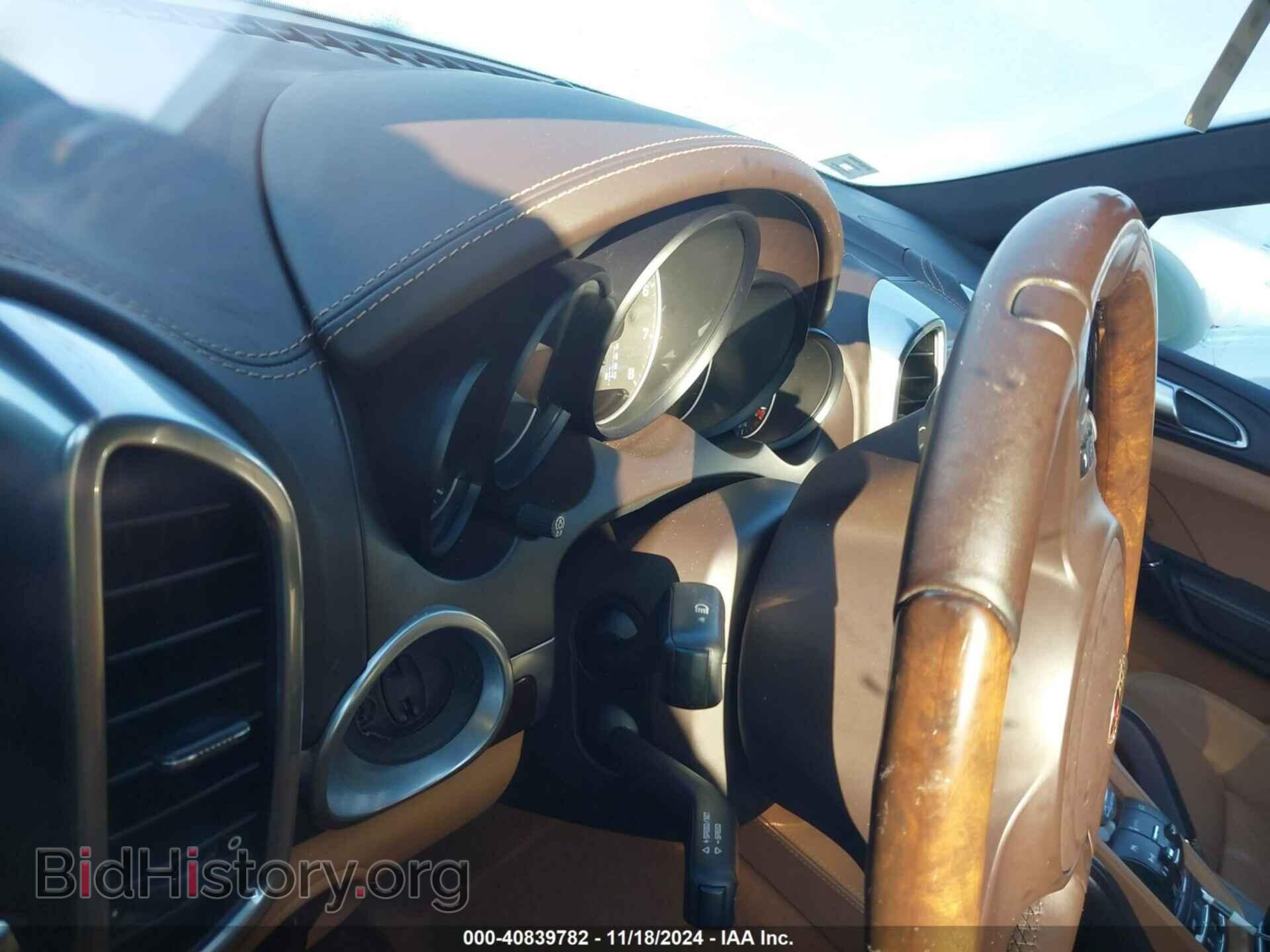 2011 PORSCHE CAYENNE - VIN: WP1AB2A23BLA53138 - Photo 7