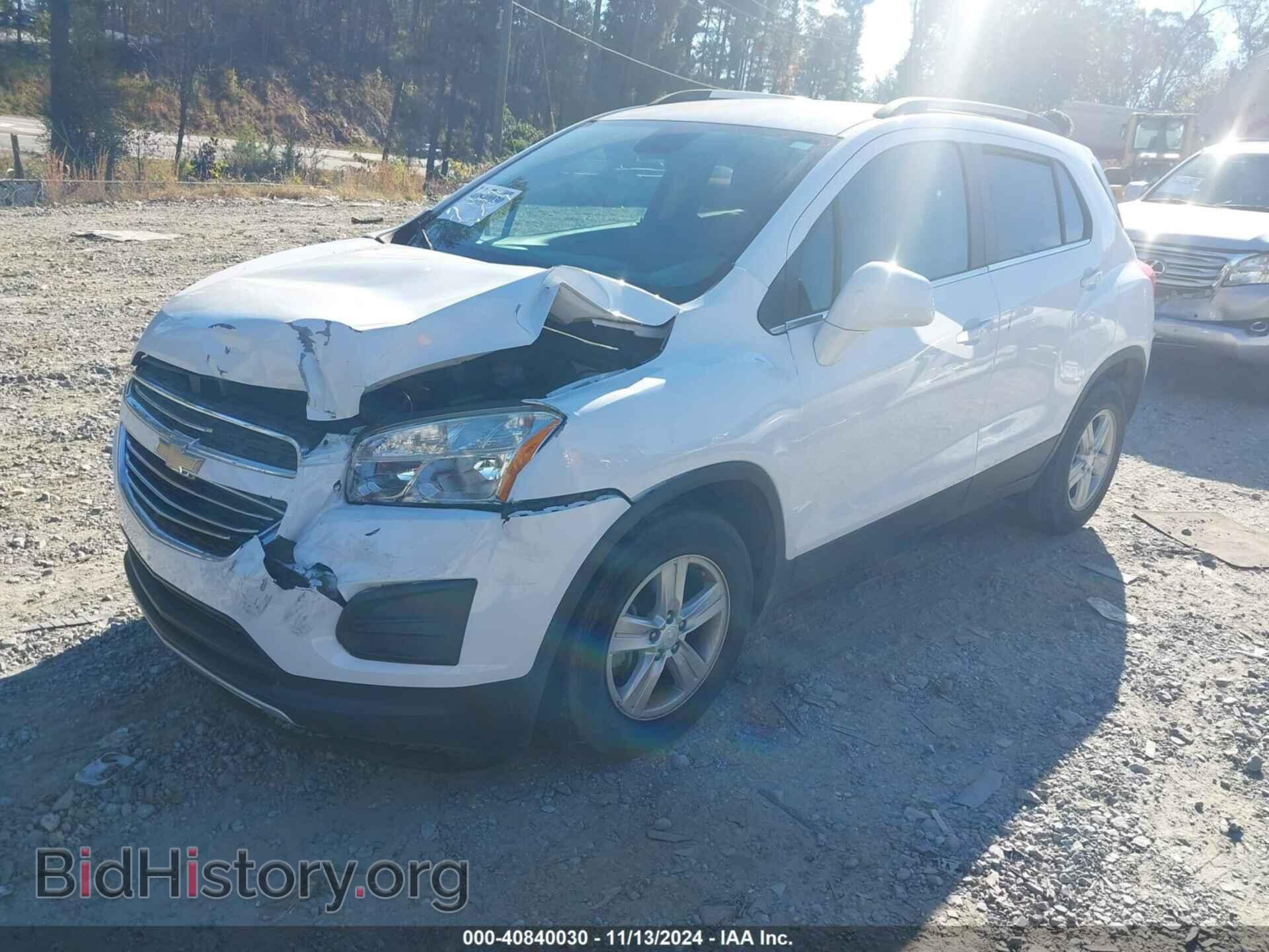 2016 CHEVROLET TRAX - VIN: 3GNCJLSB3GL243557 - Фото 2