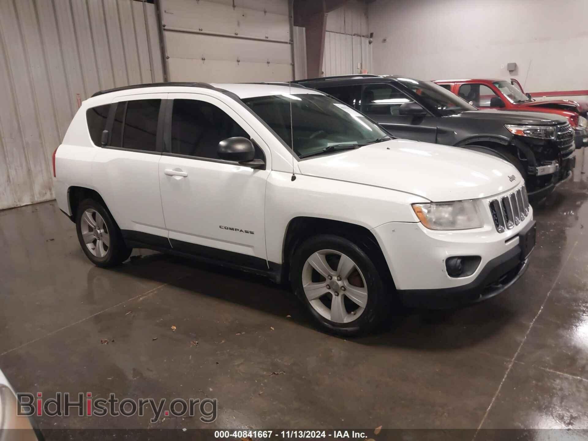 Photo 1J4NT1FA8BD138443 - JEEP COMPASS 2011