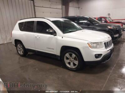 2011 Jeep COMPASS, белый — VIN 1J4NT1FA8BD138443, IAAI