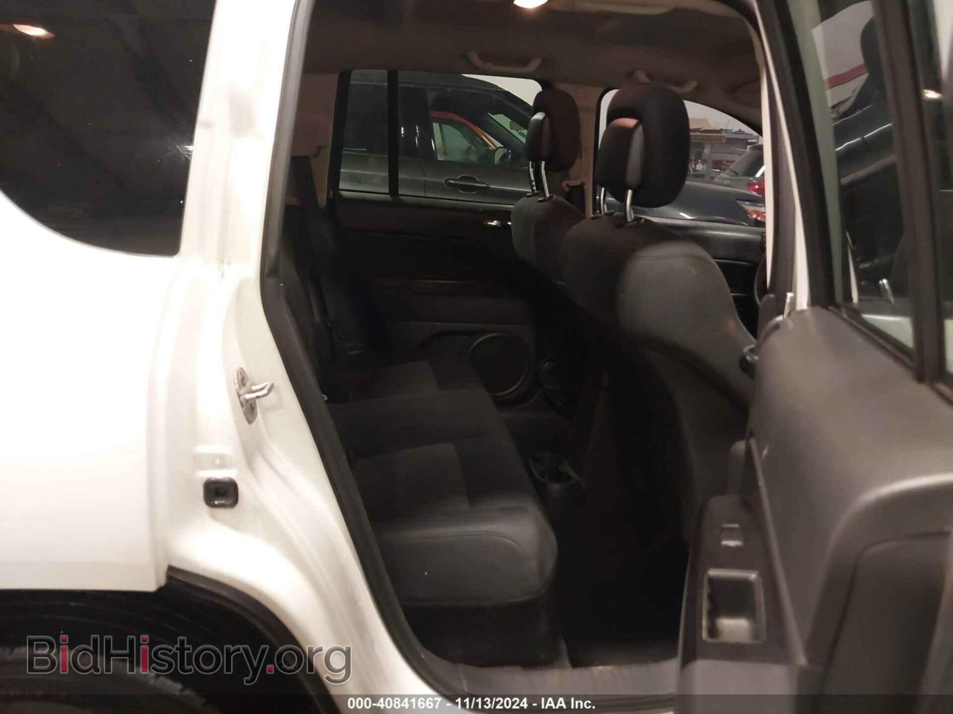 2011 JEEP COMPASS - VIN: 1J4NT1FA8BD138443 - Photo 8