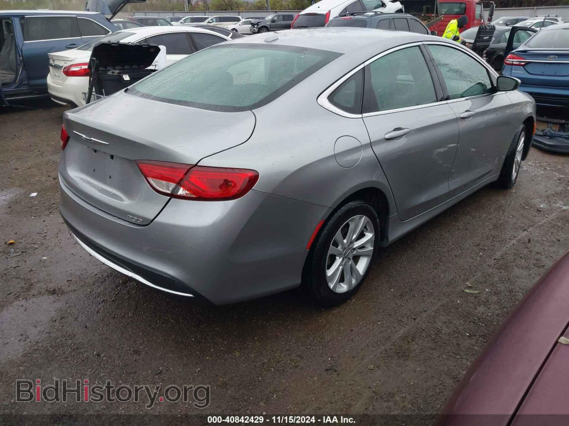 2015 CHRYSLER 200 - VIN: 1C3CCCAB2FN582012 - Photo 4