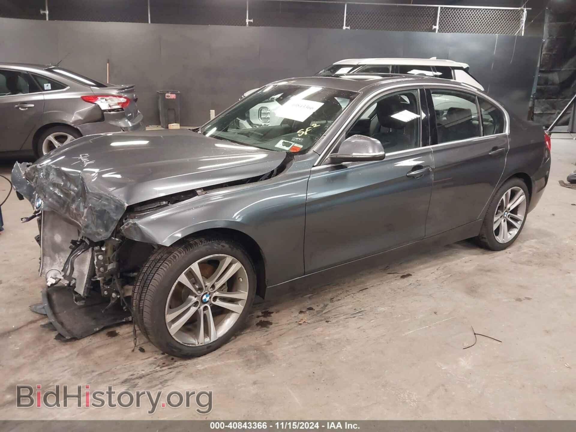 2018 BMW 330I - VIN: WBA8D9C58JA608327 - Фото 2
