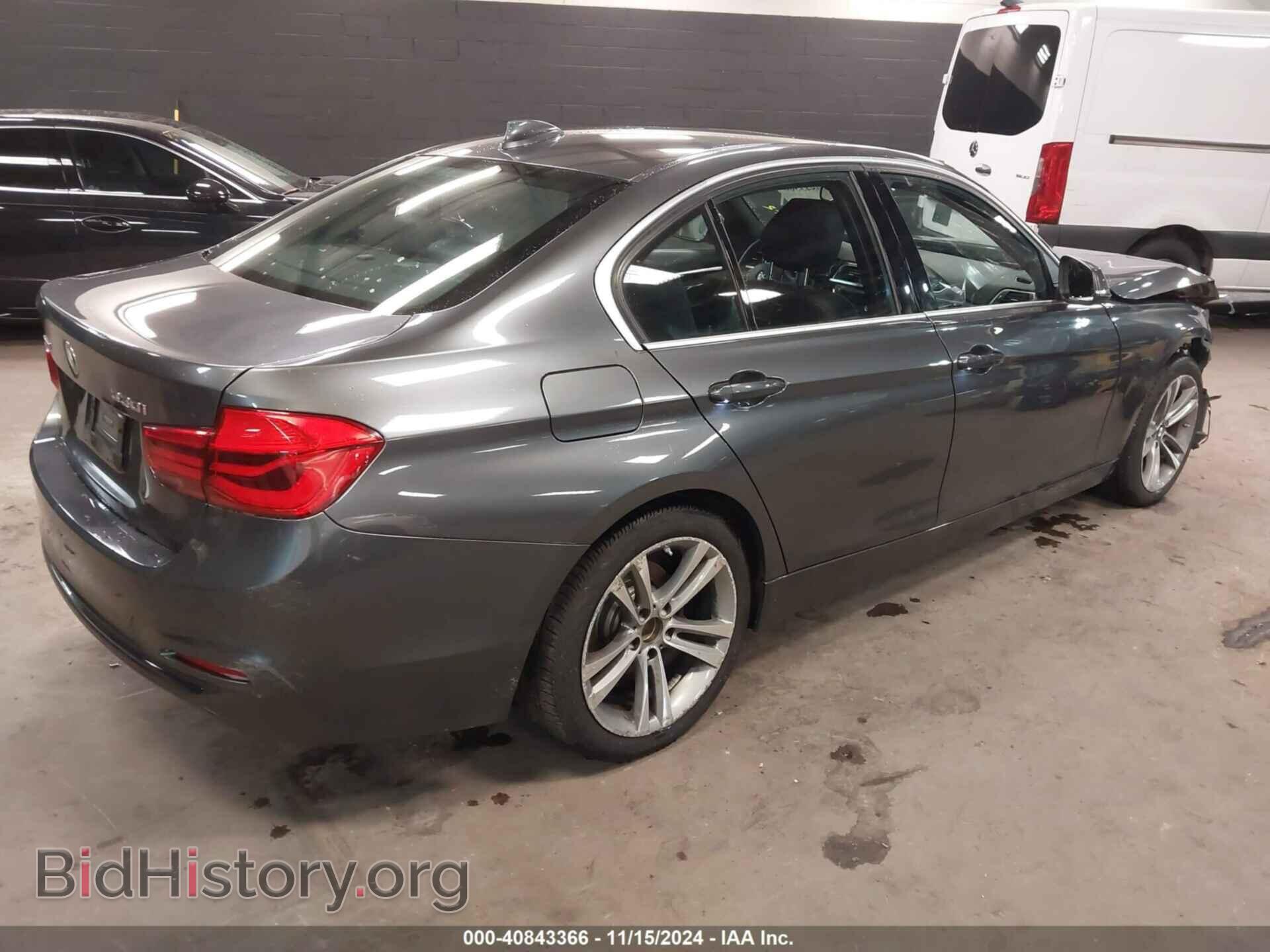 2018 BMW 330I - VIN: WBA8D9C58JA608327 - Фото 4