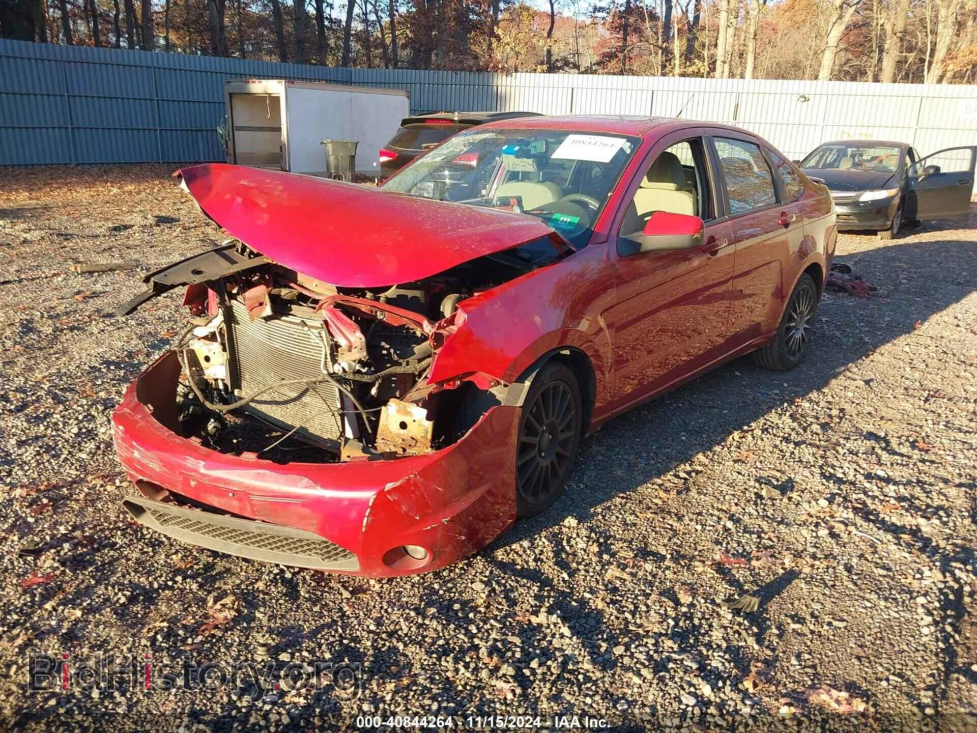 2011 FORD FOCUS - VIN: 1FAHP3GN7BW161761 - Фото 2