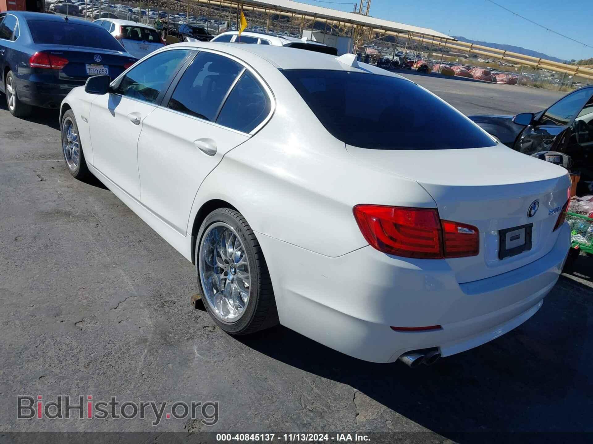 2011 BMW 528I - VIN: WBAFR1C59BC737225 - Фото 3