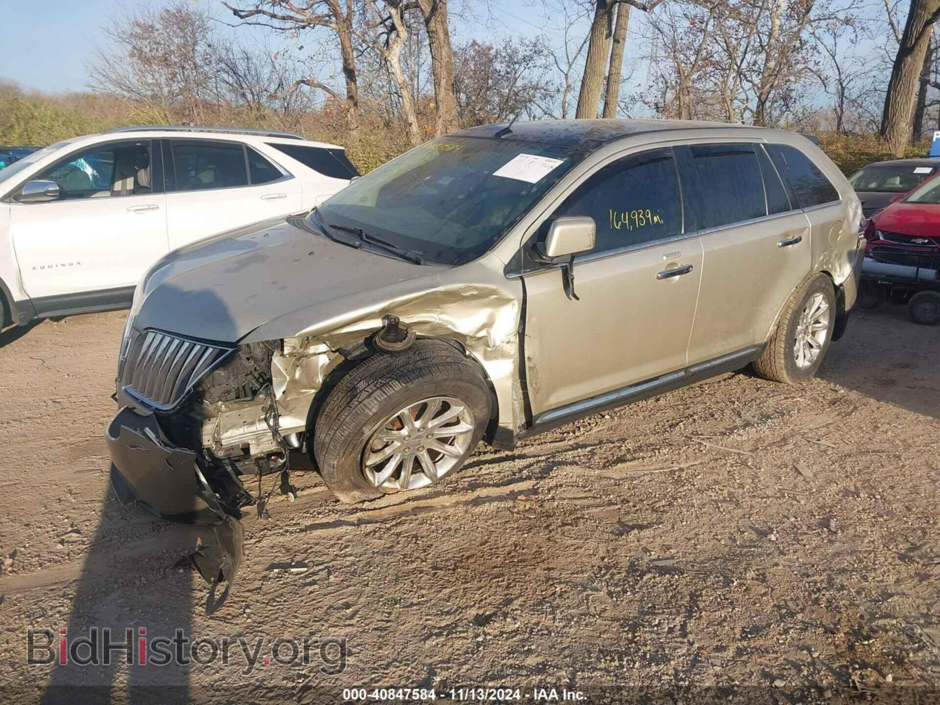 2011 LINCOLN MKX - VIN: 2LMDJ8JK5BBJ05003 - Photo 2