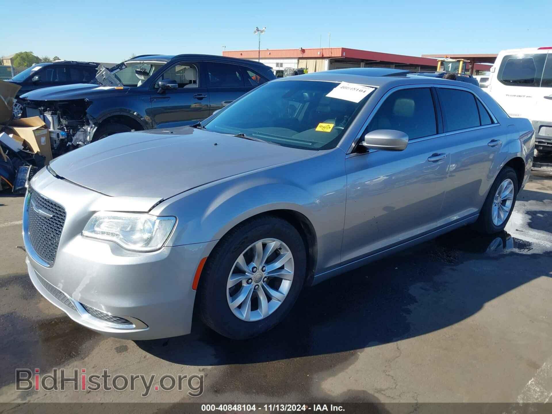 2015 CHRYSLER 300 - VIN: 2C3CCAAG6FH867689 - Фото 2