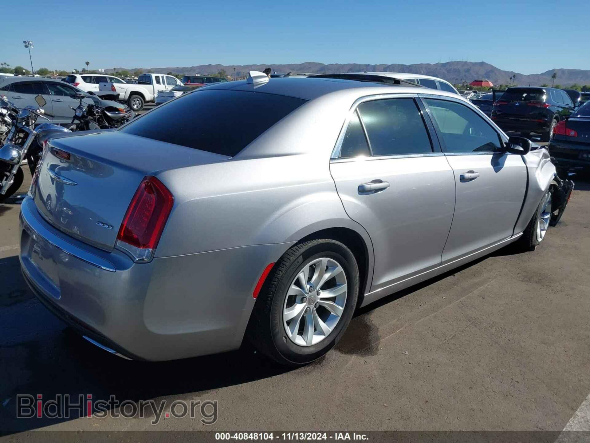 2015 CHRYSLER 300 - VIN: 2C3CCAAG6FH867689 - Фото 4