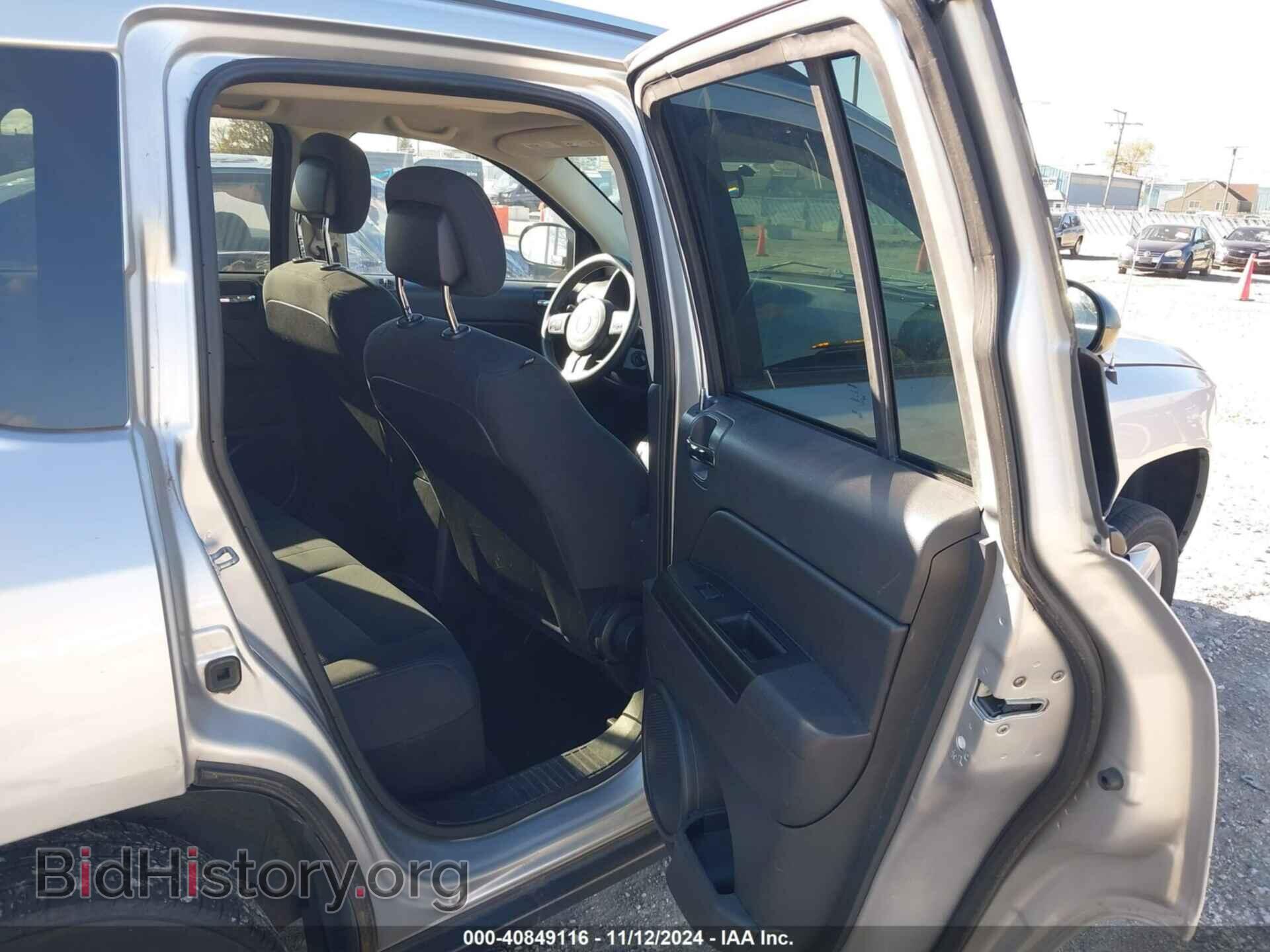 2011 JEEP COMPASS - VIN: 1J4NT1FB7BD288200 - Photo 8