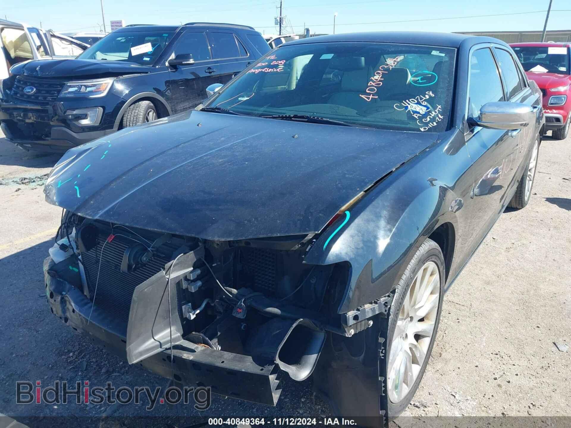 2014 CHRYSLER 300 - VIN: 2C3CCAAG3EH327716 - Фото 2