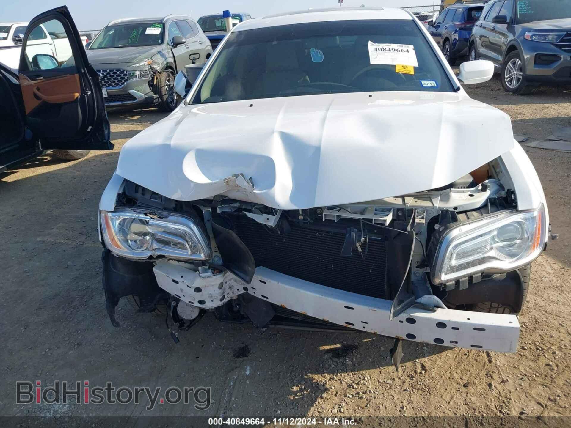 2013 CHRYSLER 300 - VIN: 2C3CCAAG2DH529901 - Фото 12