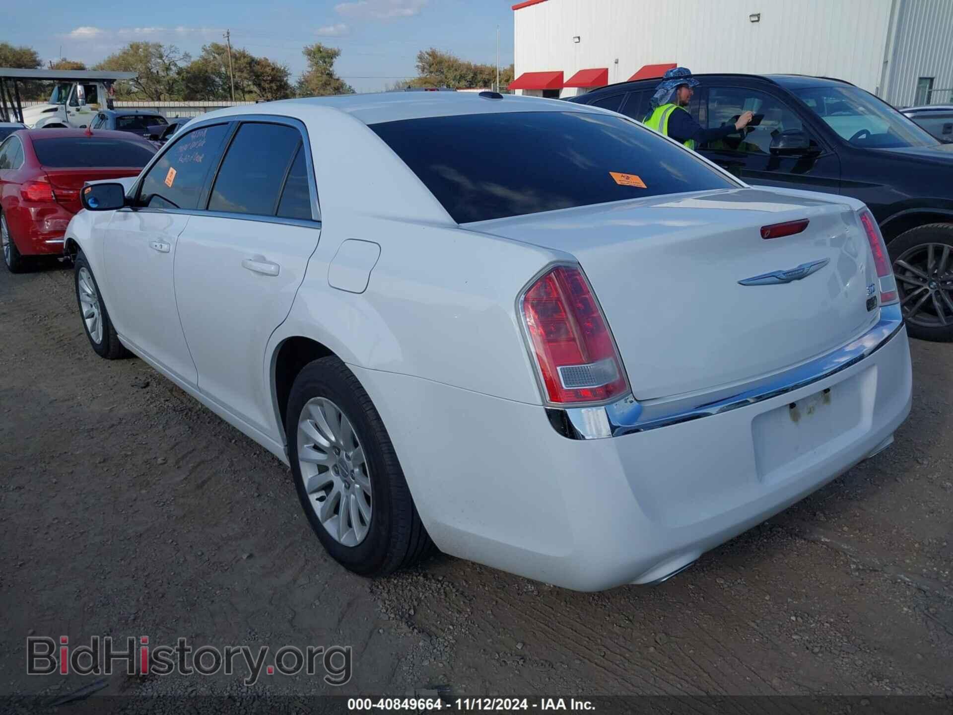 2013 CHRYSLER 300 - VIN: 2C3CCAAG2DH529901 - Фото 3