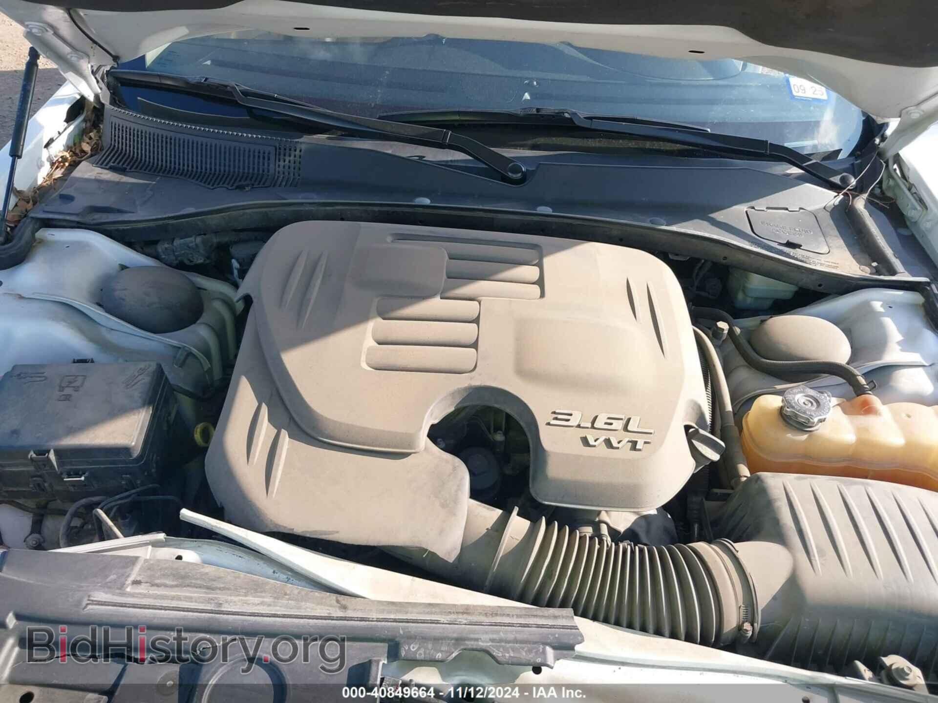 2013 CHRYSLER 300 - VIN: 2C3CCAAG2DH529901 - Фото 10